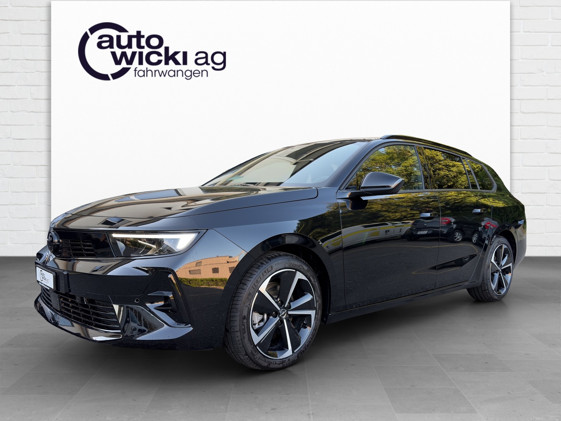 OPEL Astra Sports Tourer 1.2i Turbo GS A-image-0
