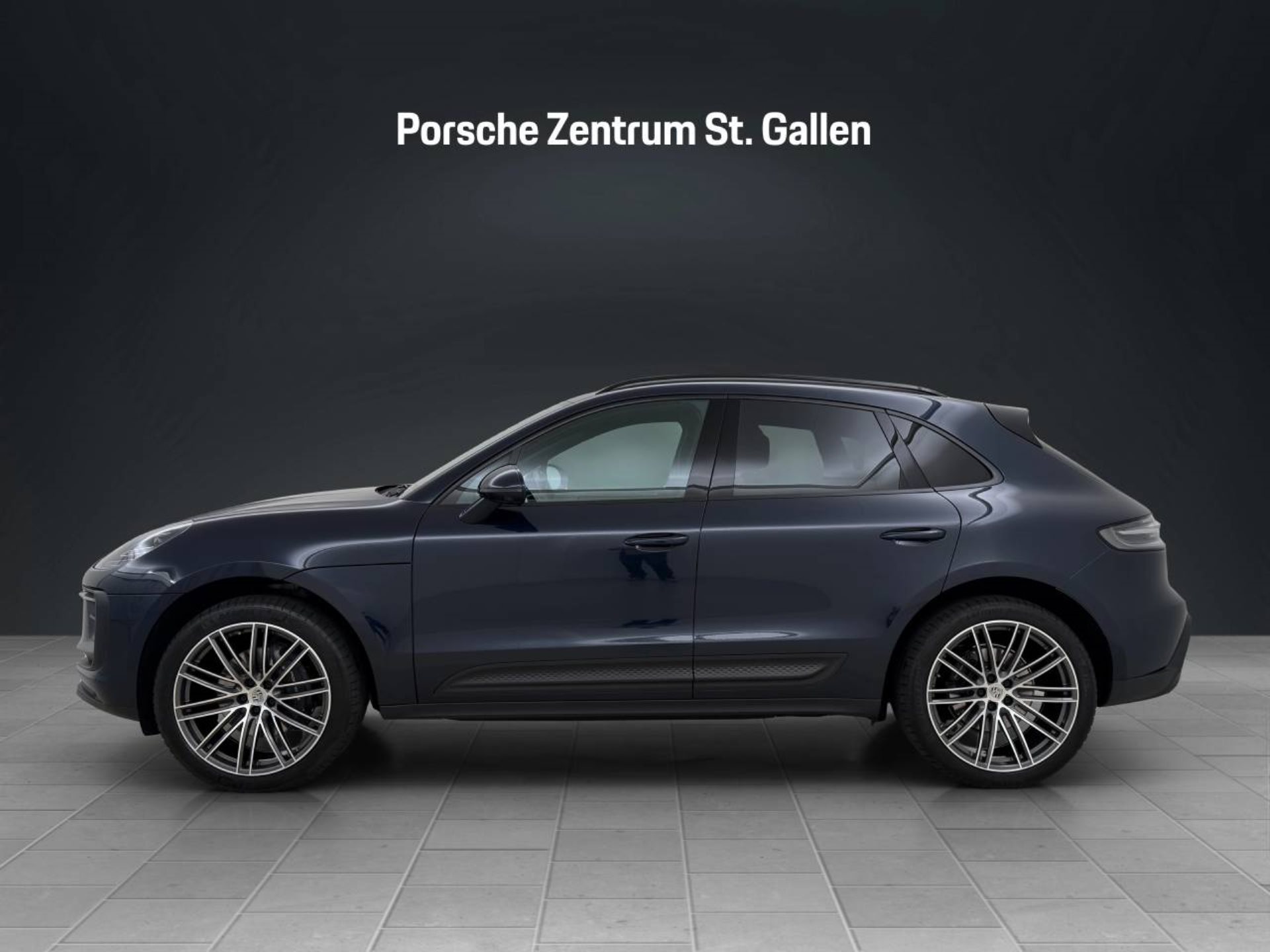 PORSCHE Macan-image-1
