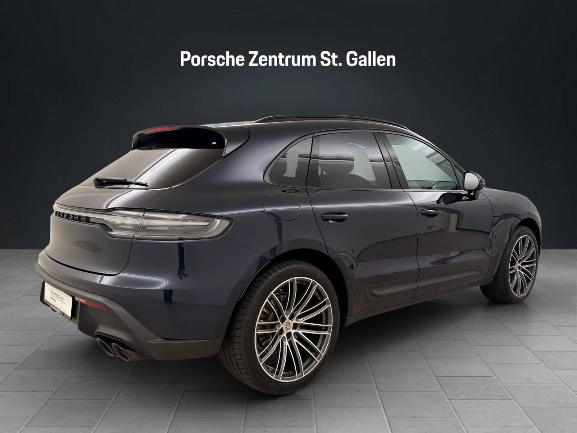 PORSCHE Macan-image-6