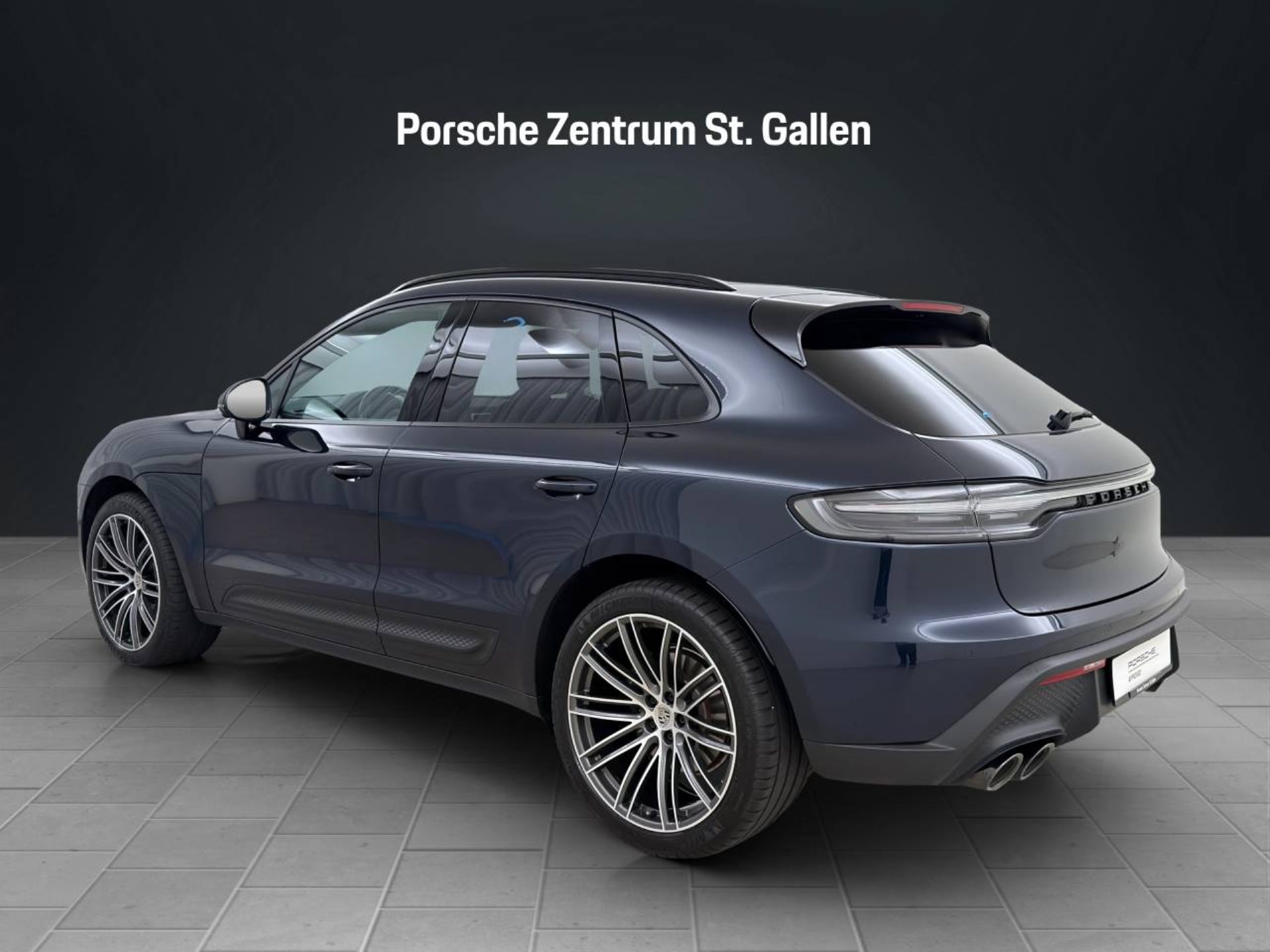 PORSCHE Macan-image-2