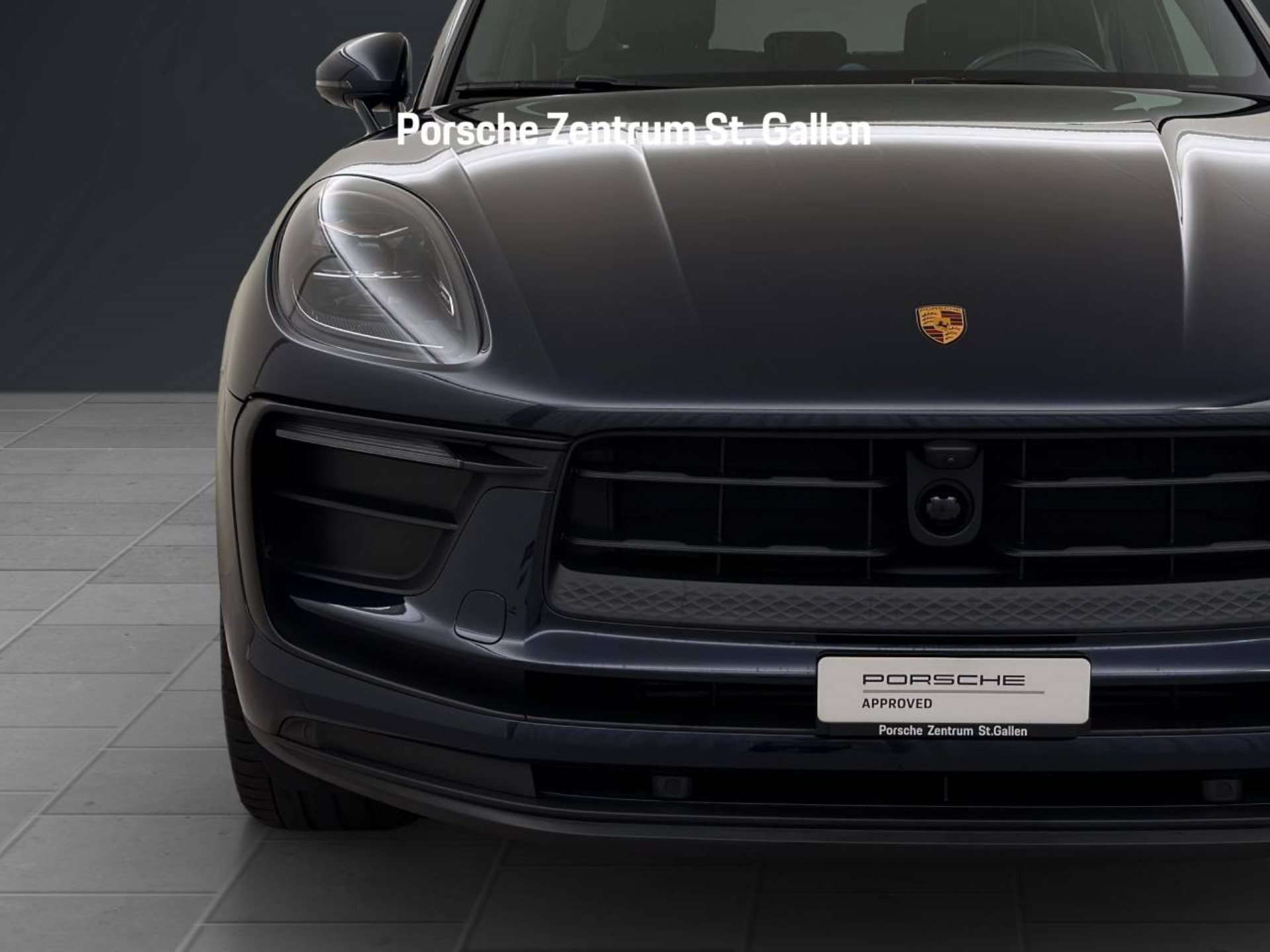 PORSCHE Macan-image-8