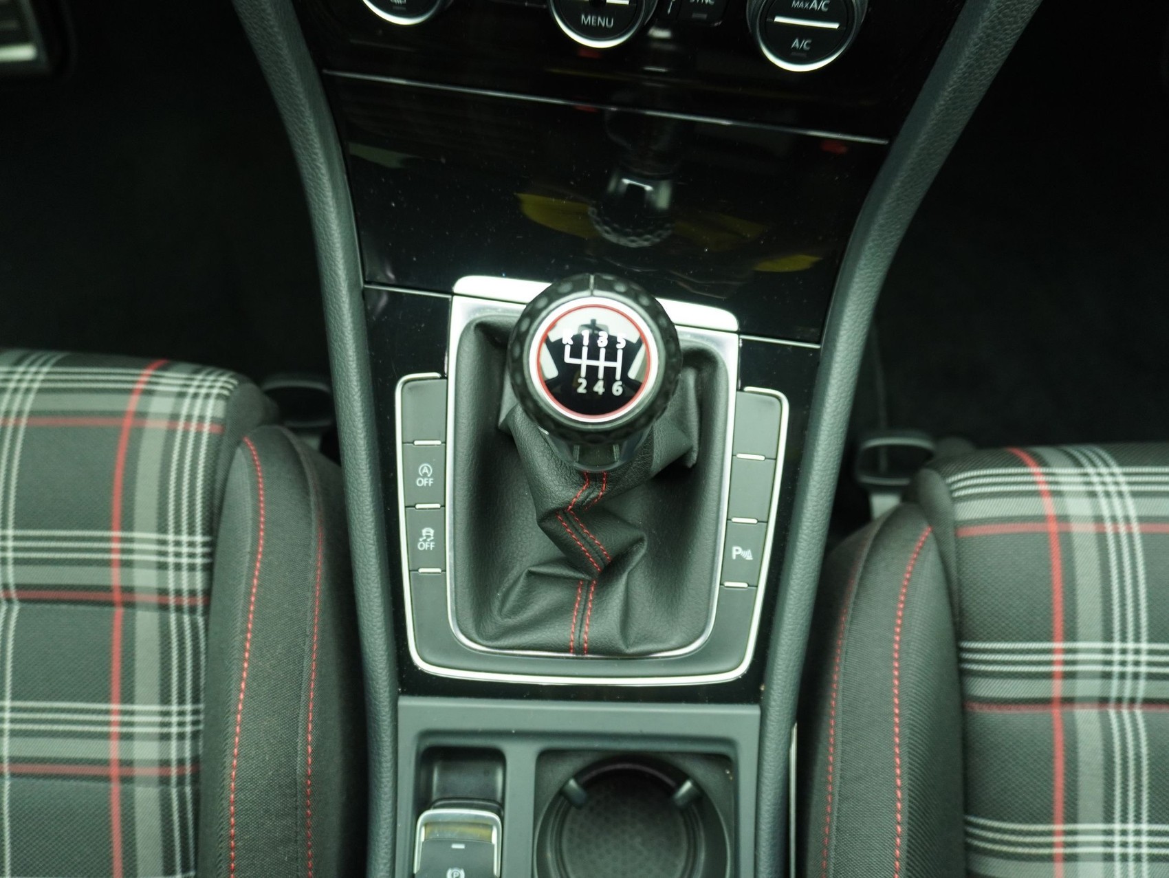 VW Golf 7 2.0 TSI GTI Performance-image-14
