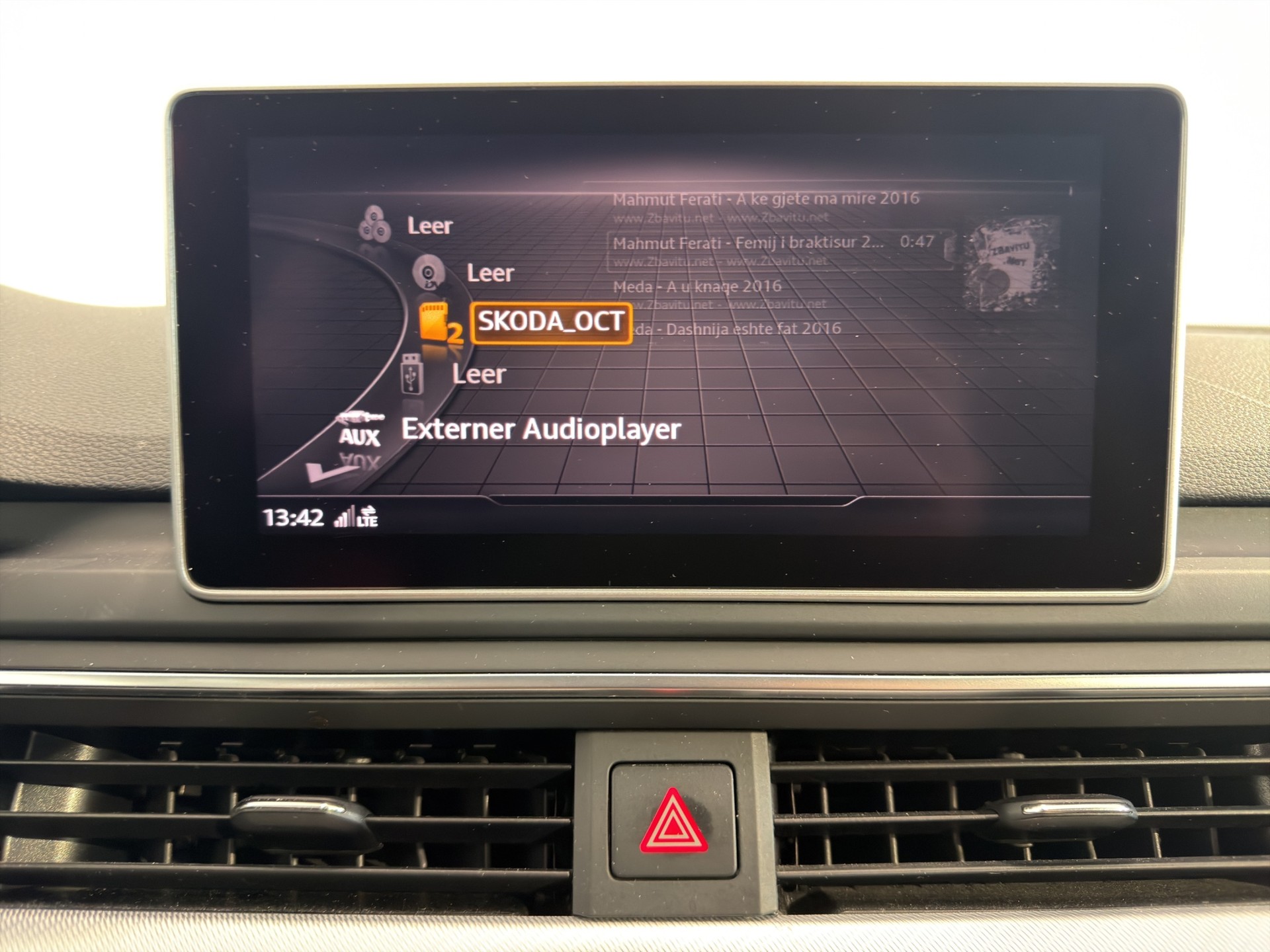 AUDI A4 Avant 40 TDI Sport quattro S-tronic-image-20