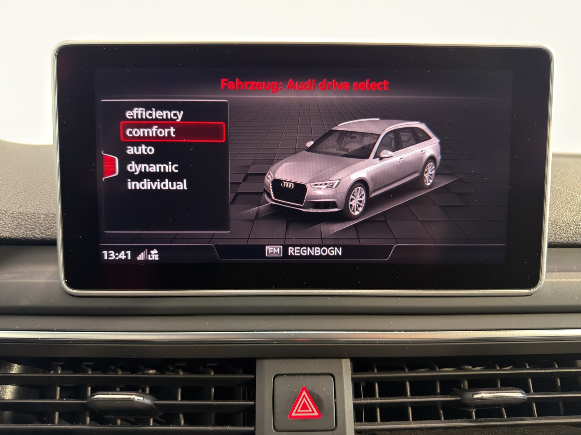 AUDI A4 Avant 40 TDI Sport quattro S-tronic-image-15