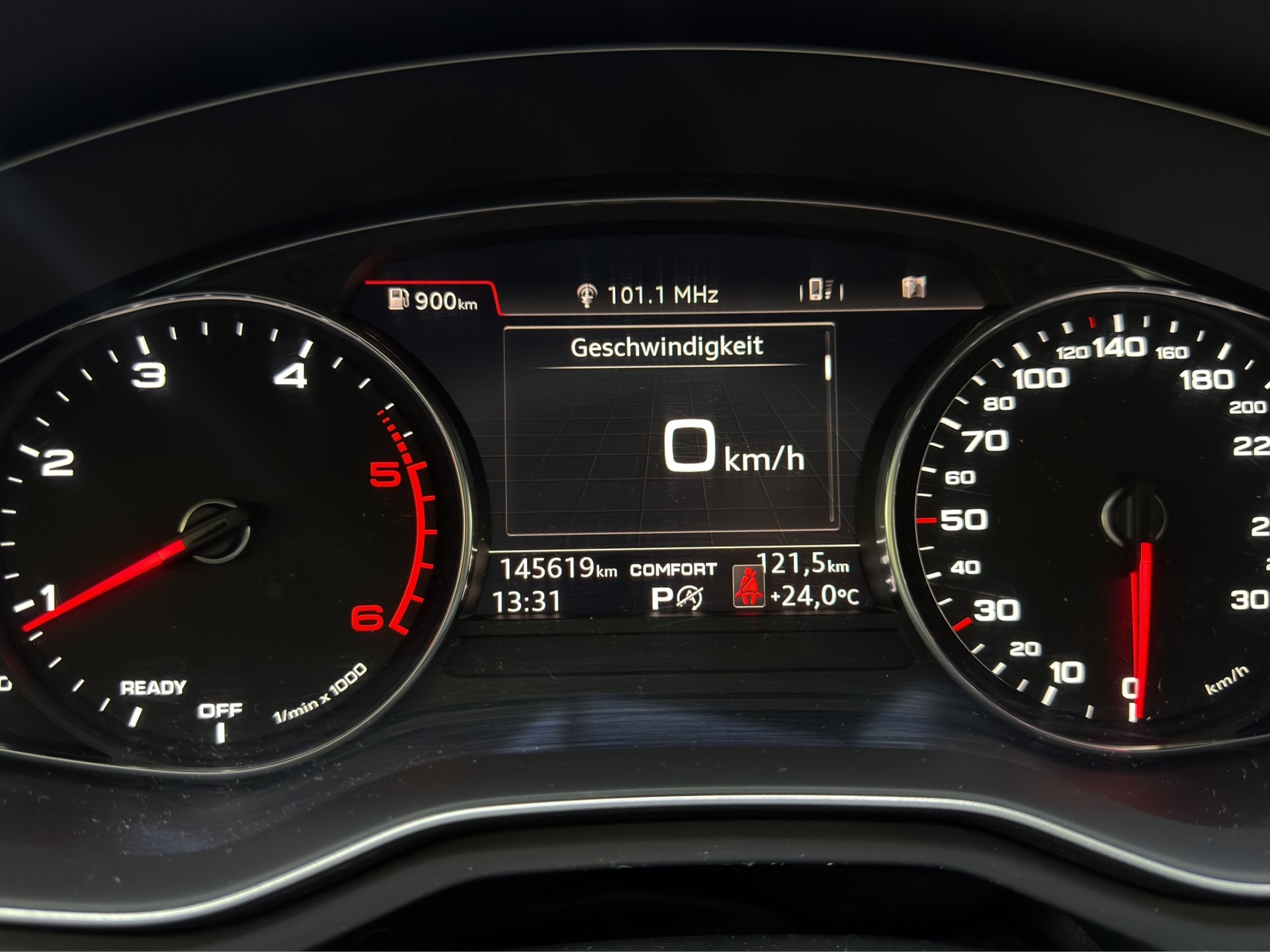 AUDI A4 Avant 40 TDI Sport quattro S-tronic-image-9