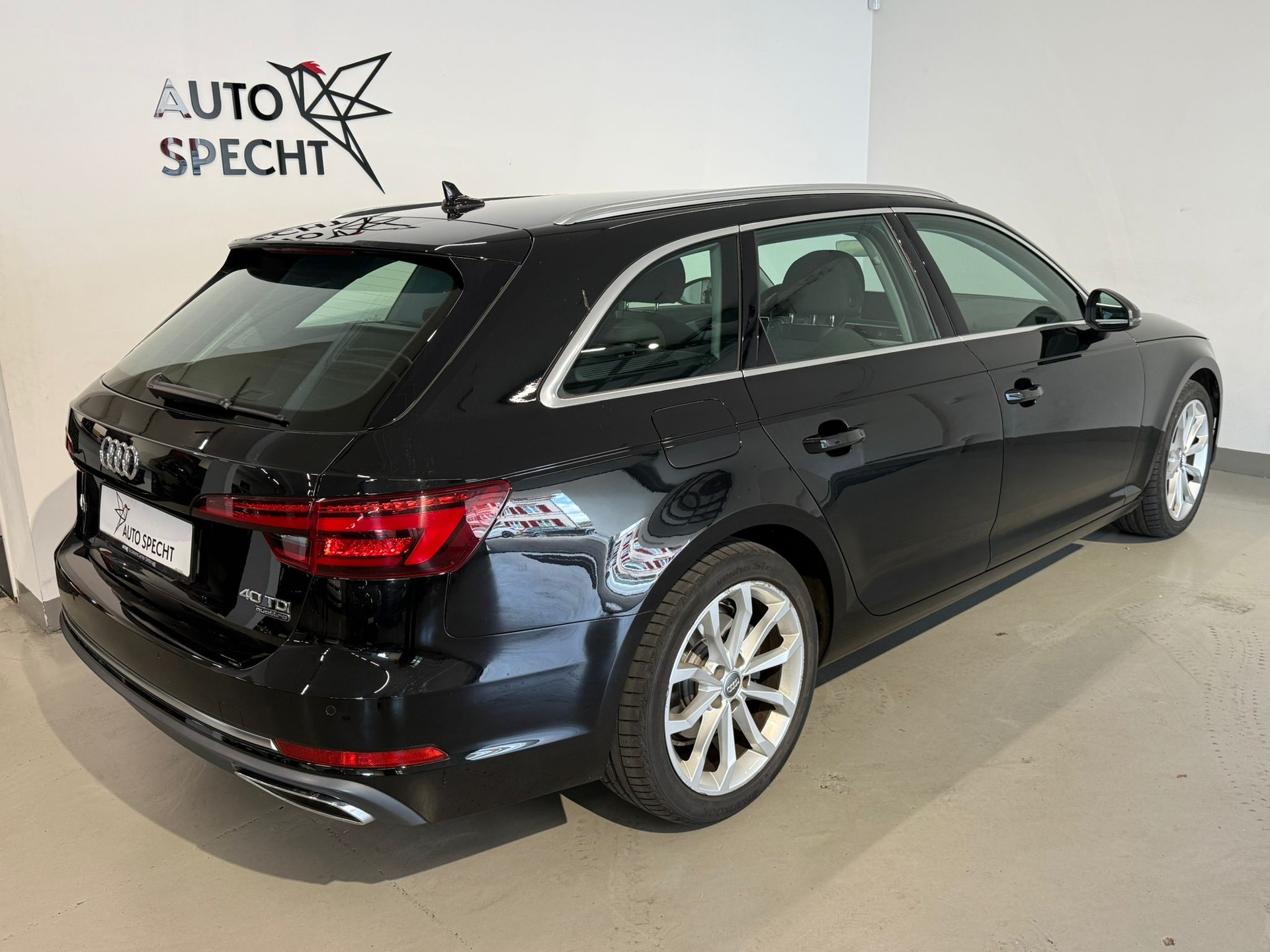 AUDI A4 Avant 40 TDI Sport quattro S-tronic-image-3