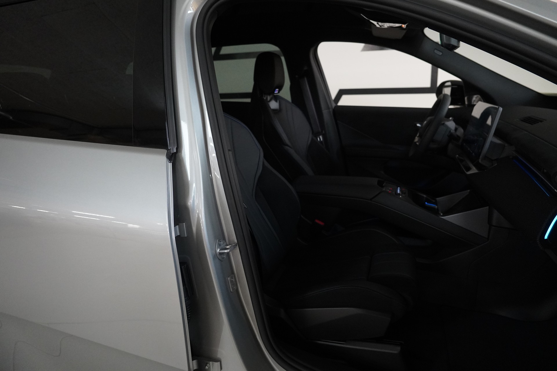 BMW iX3 50 xDrive M Sport Pro-image-14