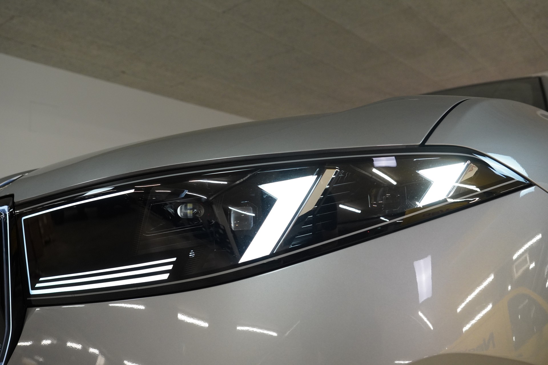 BMW iX3 50 xDrive M Sport Pro-image-8