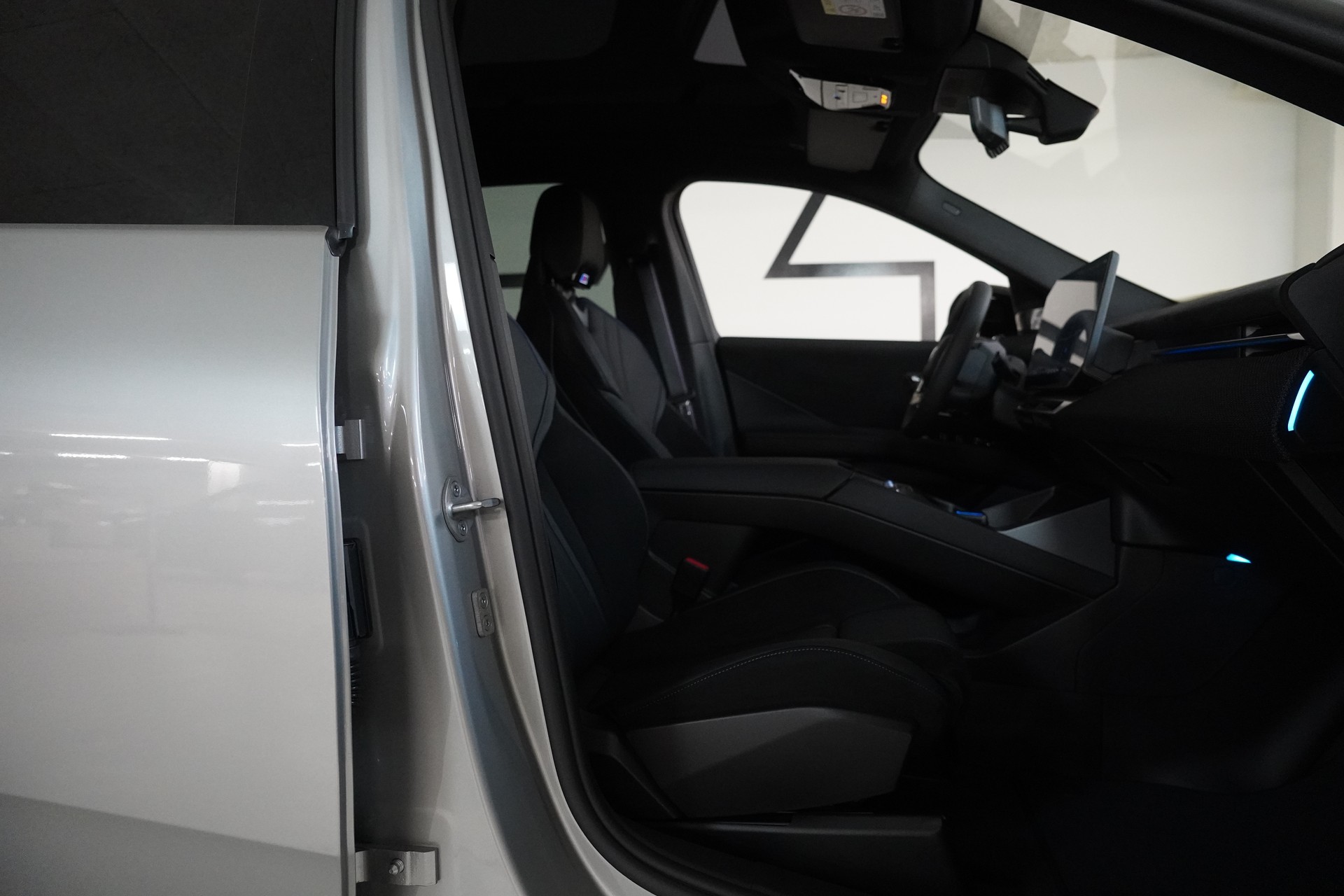 BMW iX3 50 xDrive M Sport Pro-image-13