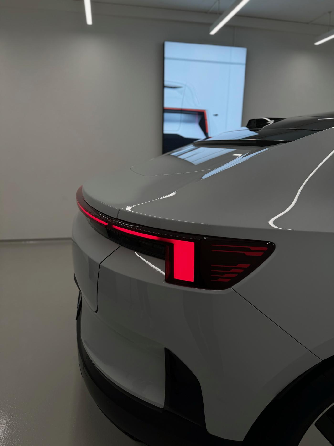 POLESTAR Polestar 4 Long Range Single 100kWh-image-7