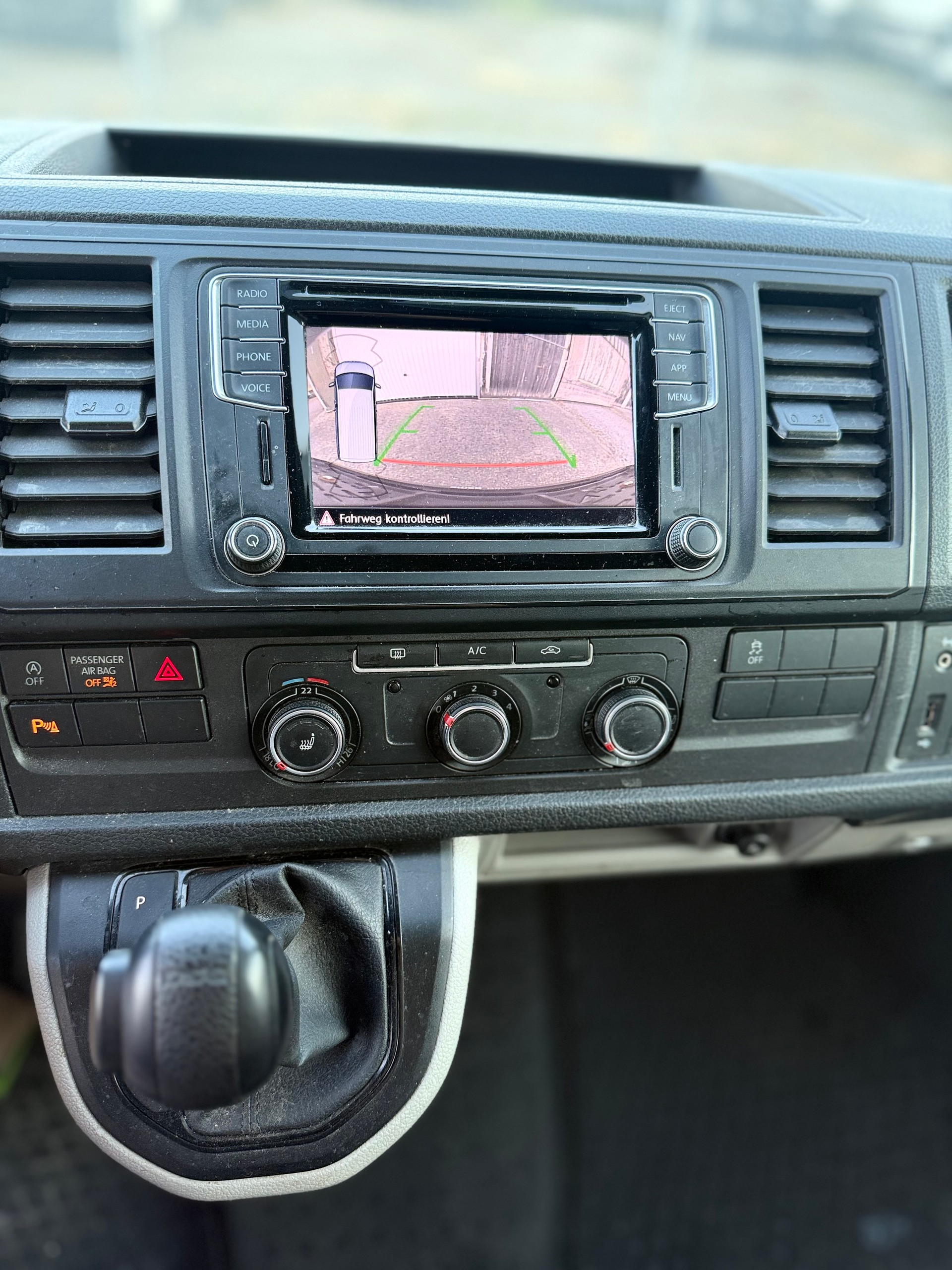 VW T6 2.0 TDI 4Motion DSG-image-7