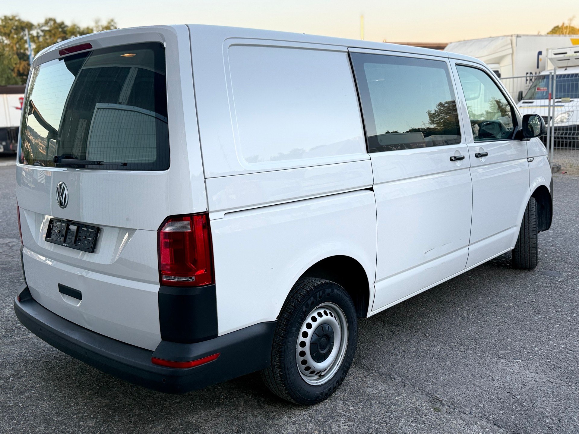 VW T6 2.0 TDI 4Motion DSG-image-2