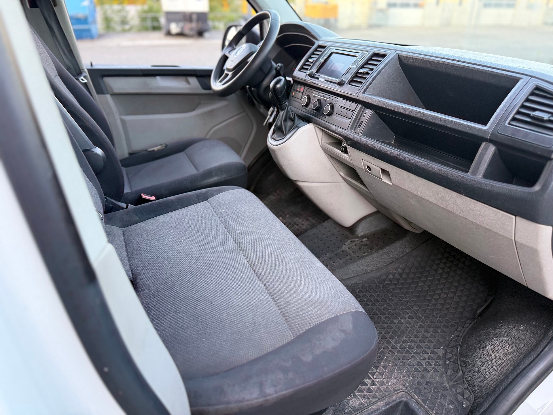 VW T6 2.0 TDI 4Motion DSG-image-5