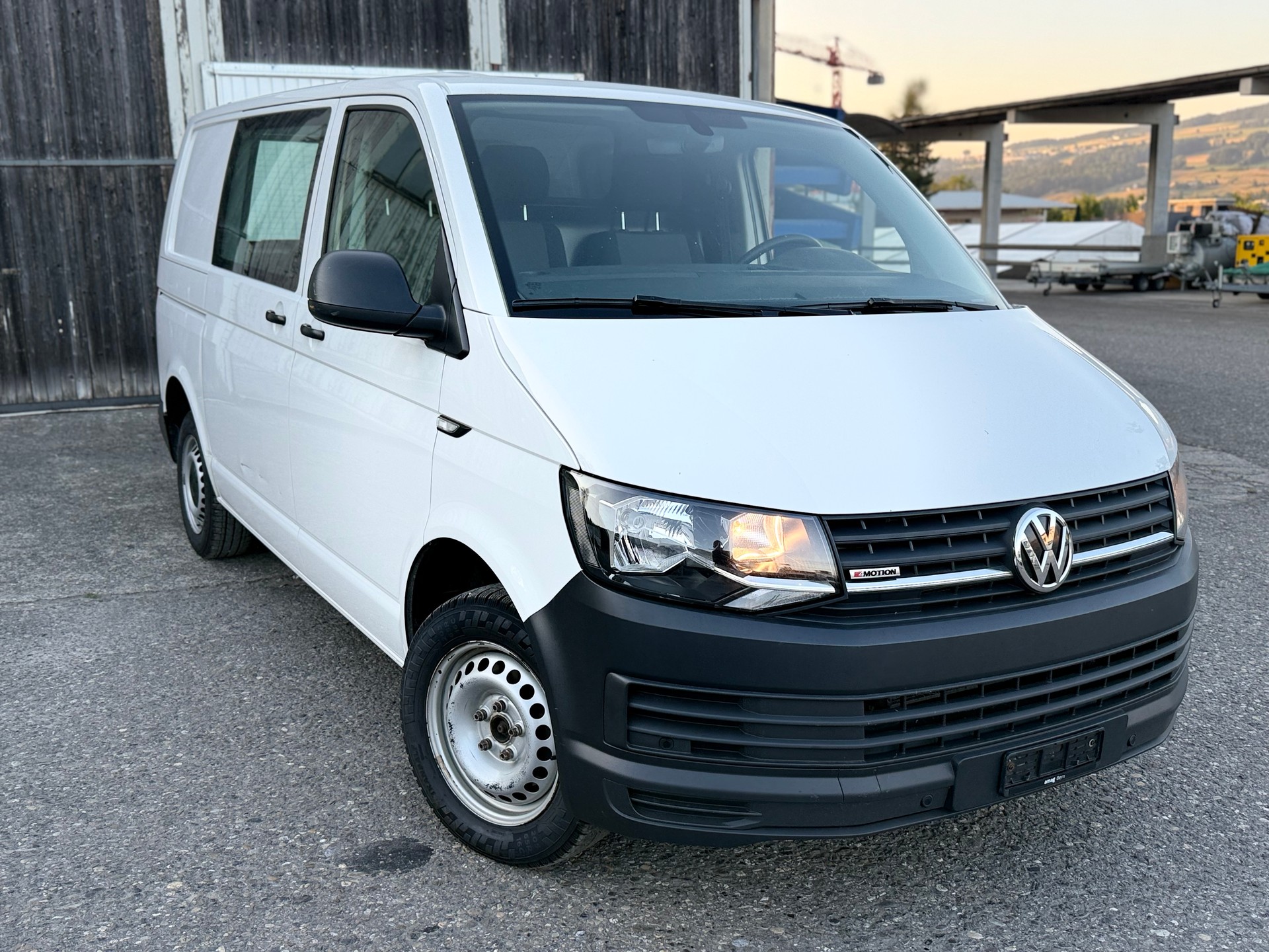 VW T6 2.0 TDI 4Motion DSG-image-1