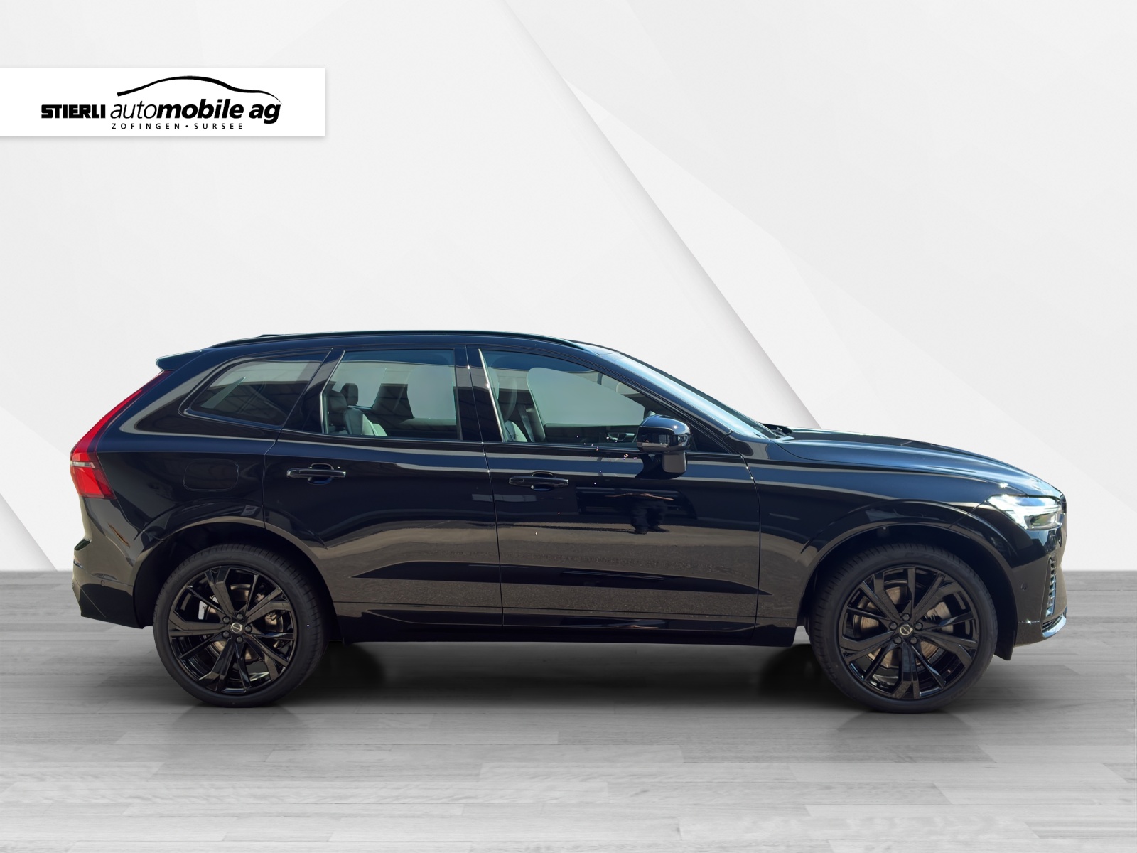 VOLVO XC60 2.0 T6 TE Black Edition eAWD-image-3