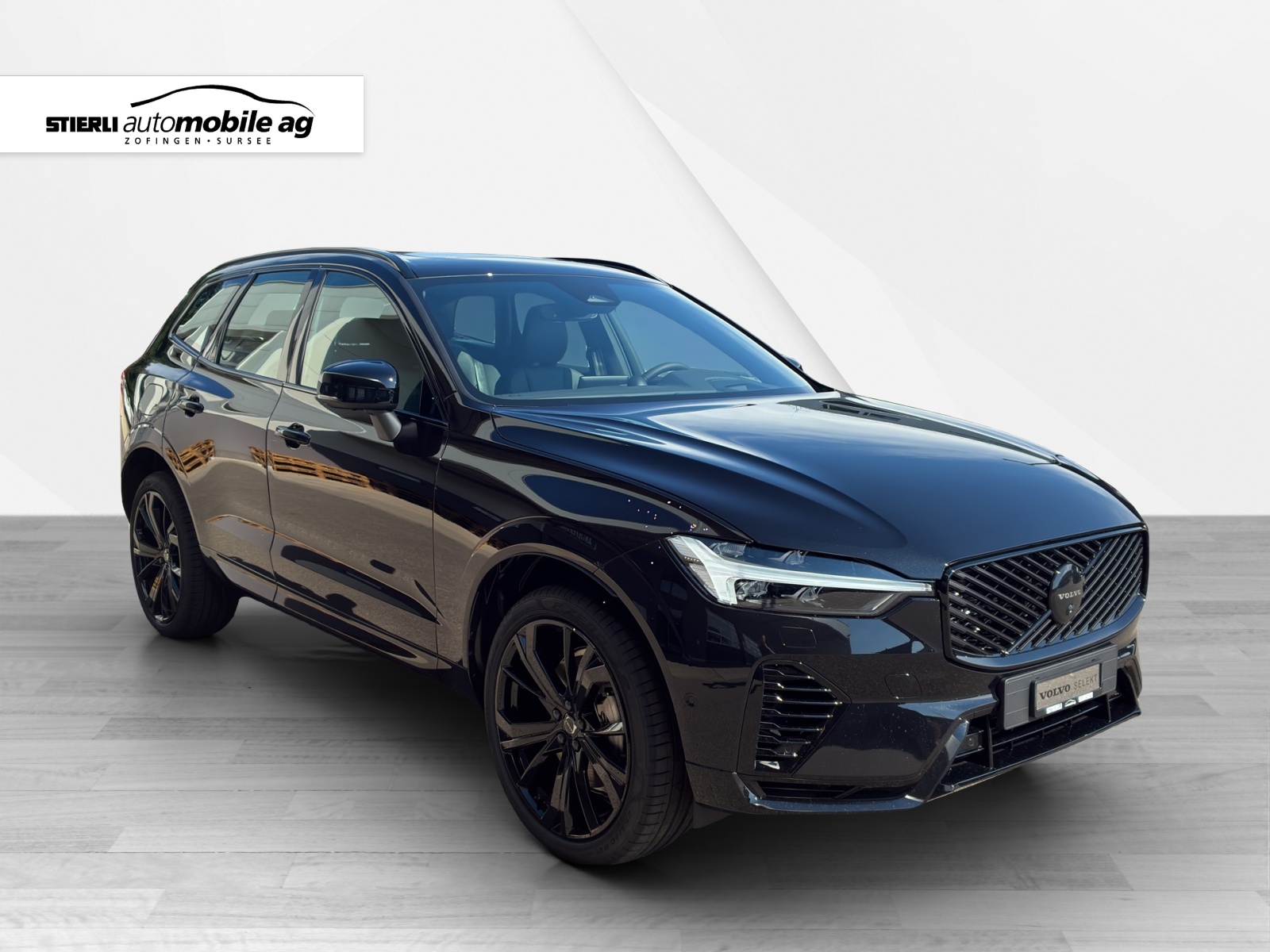VOLVO XC60 2.0 T6 TE Black Edition eAWD-image-2