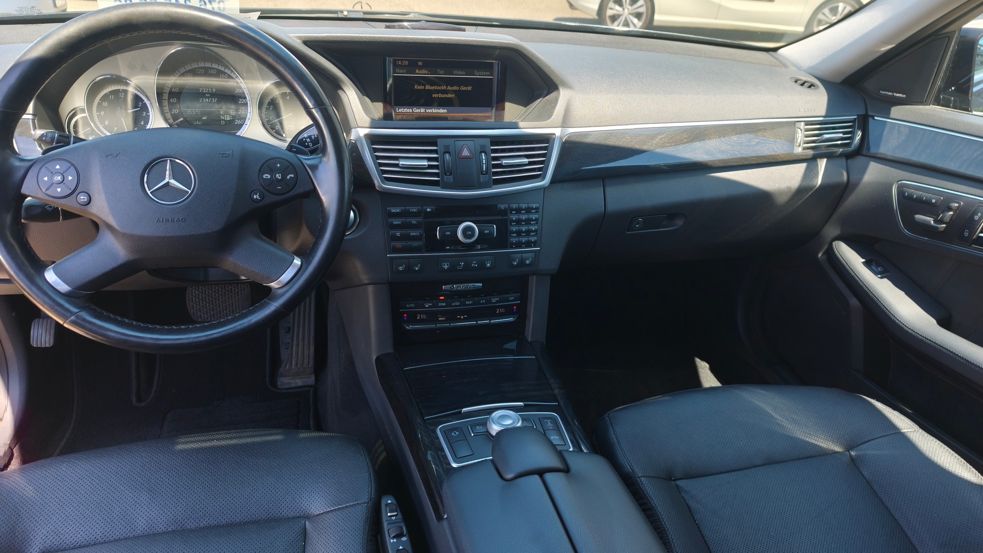 MERCEDES-BENZ E 350 Avantgarde 4Matic 7G-Tronic-image-6