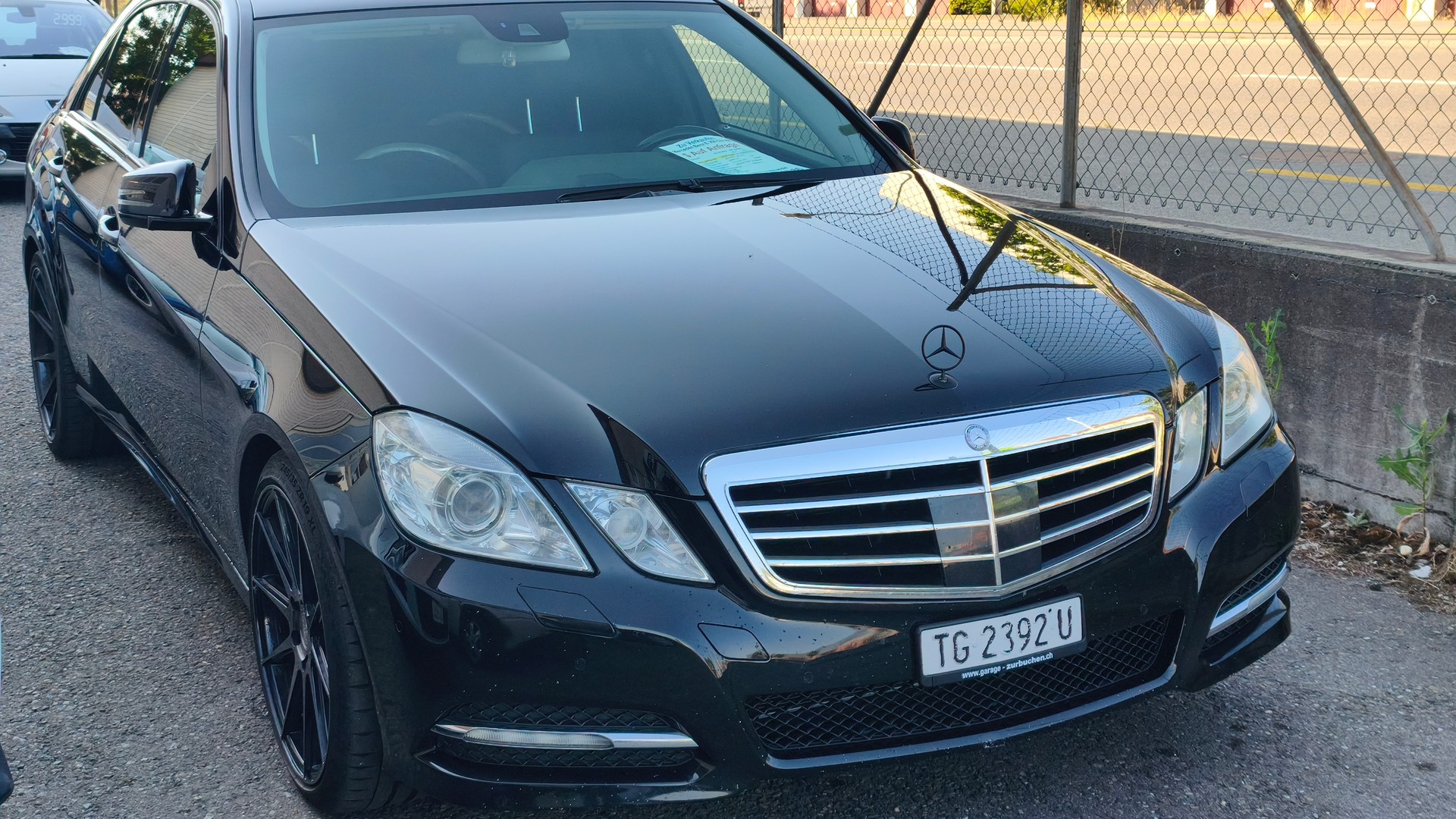 MERCEDES-BENZ E 350 Avantgarde 4Matic 7G-Tronic-image-4