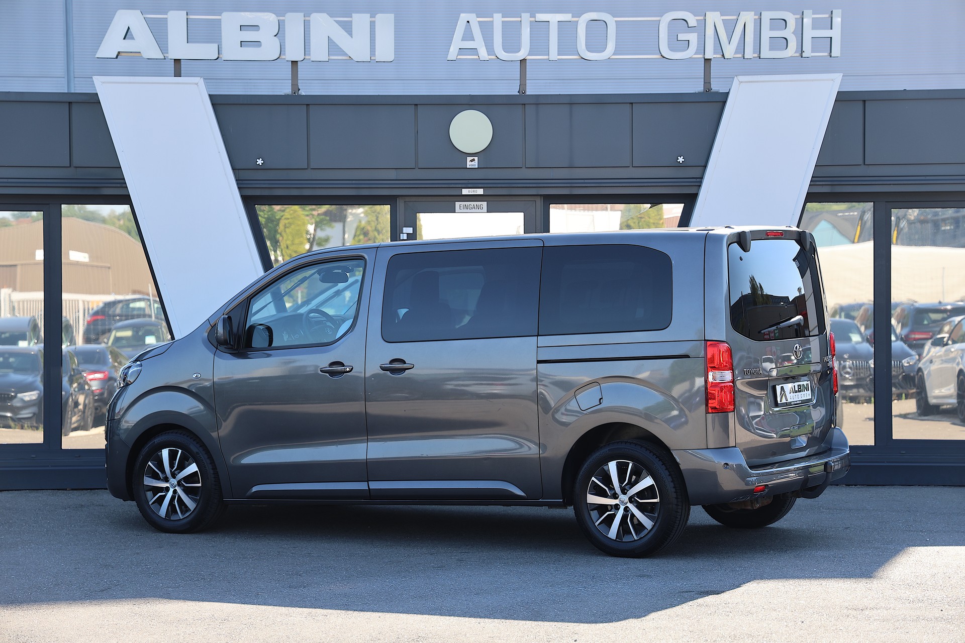 TOYOTA Proace Verso 2.0 D-4D Family L1 Automatic-showroom-element-3