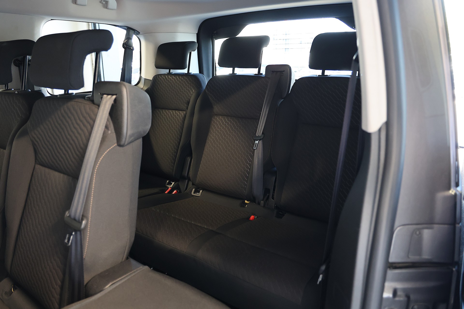 TOYOTA Proace Verso 2.0 D-4D Family L1 Automatic-image-14
