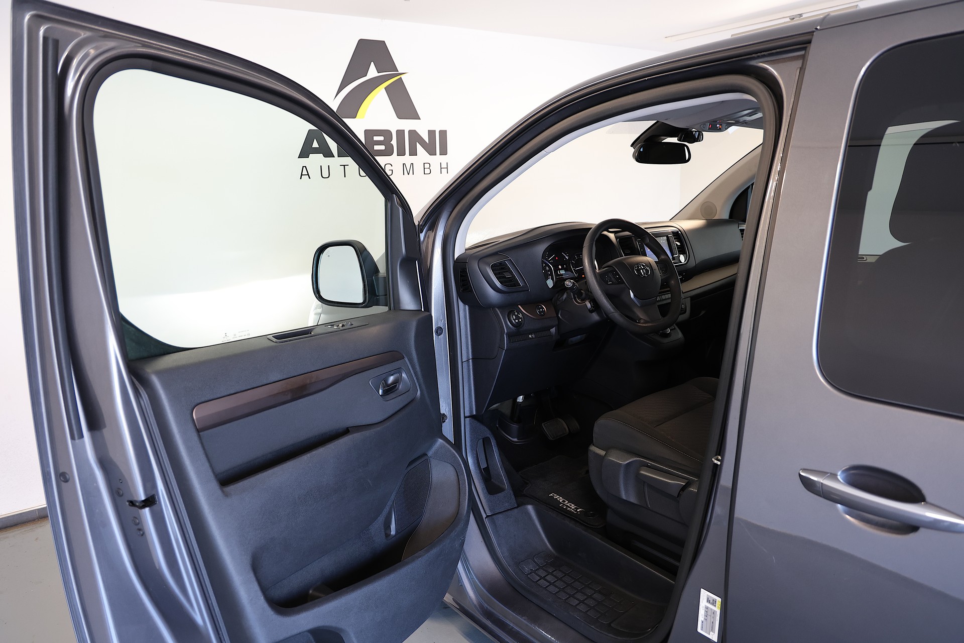 TOYOTA Proace Verso 2.0 D-4D Family L1 Automatic-image-4