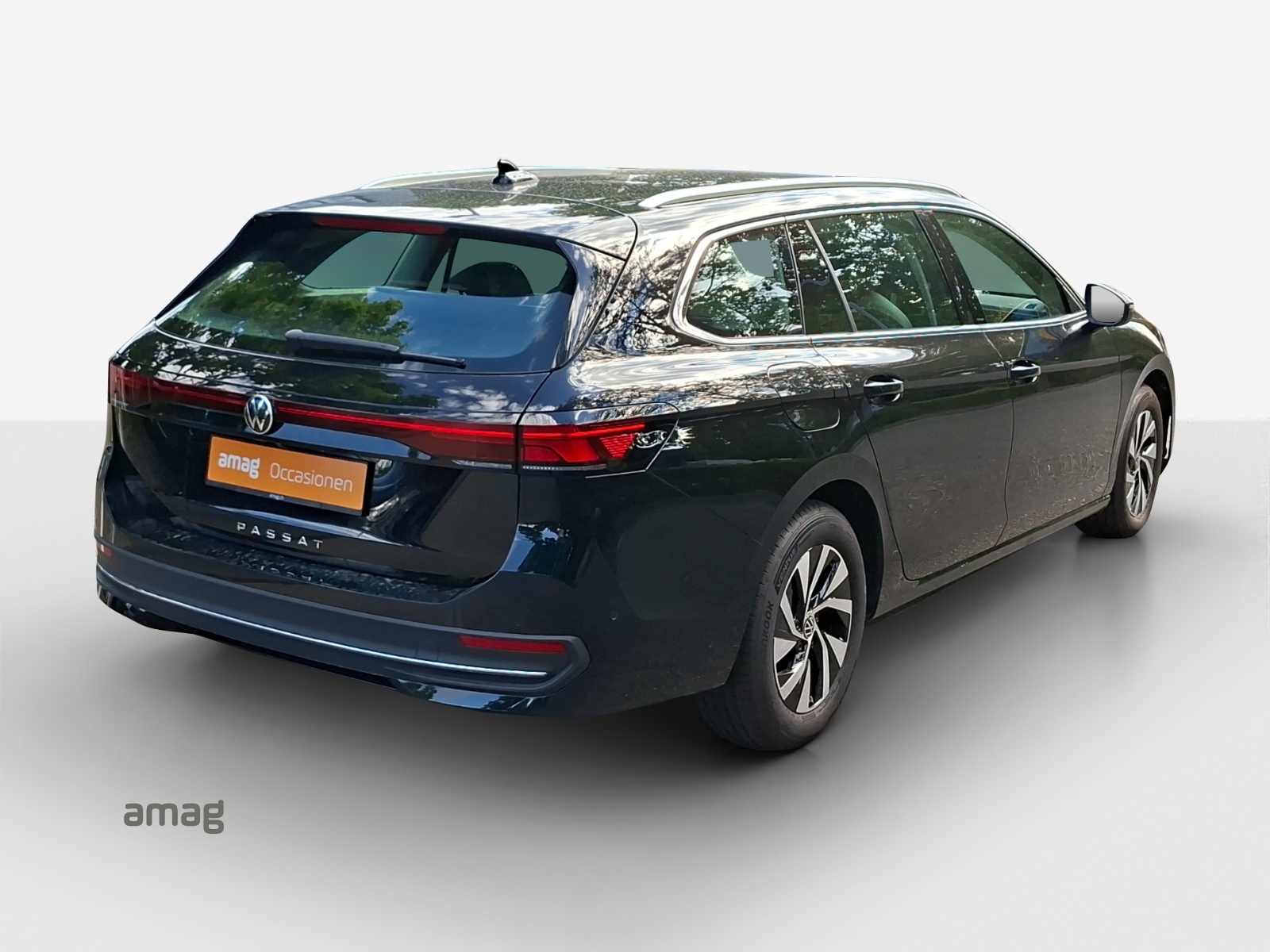 VW Passat Variant 2.0 TDI evo Business DSG-image-4