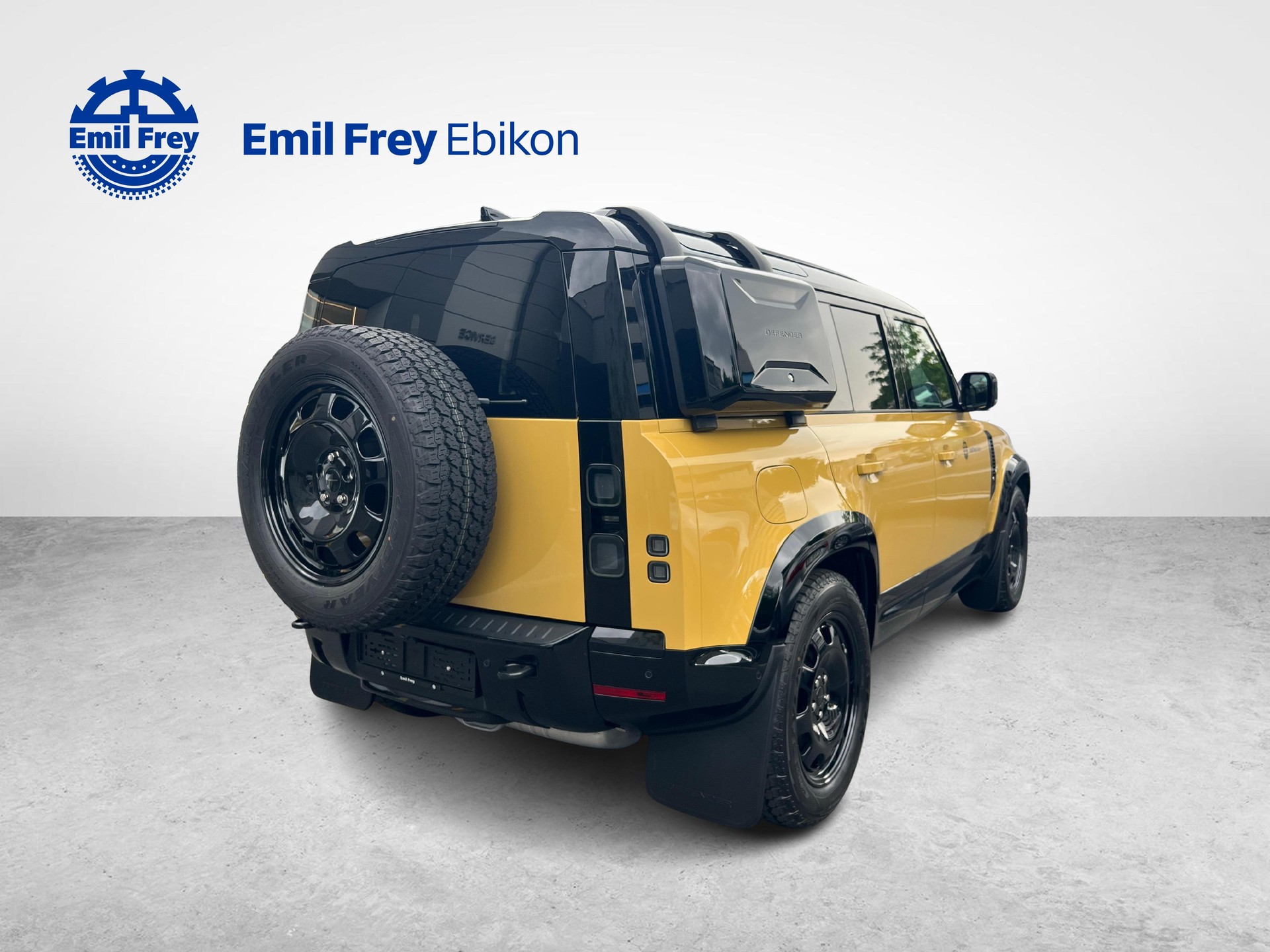 LAND ROVER Defender 110 3.0 D I6 350 Trophy Edition Yellow-image-4