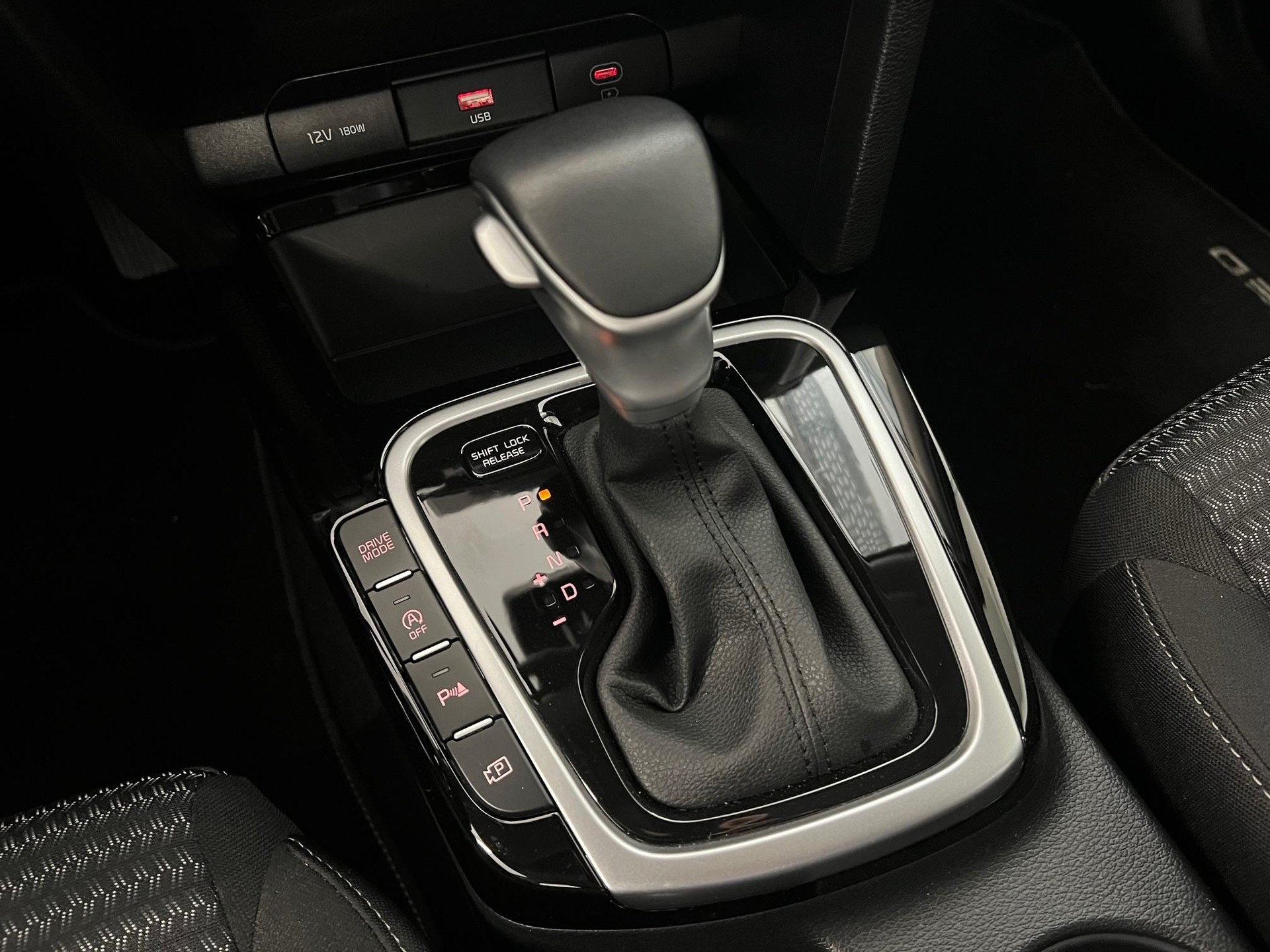KIA Ceed SW 1.5 T-GDi MHEV Power-image-9