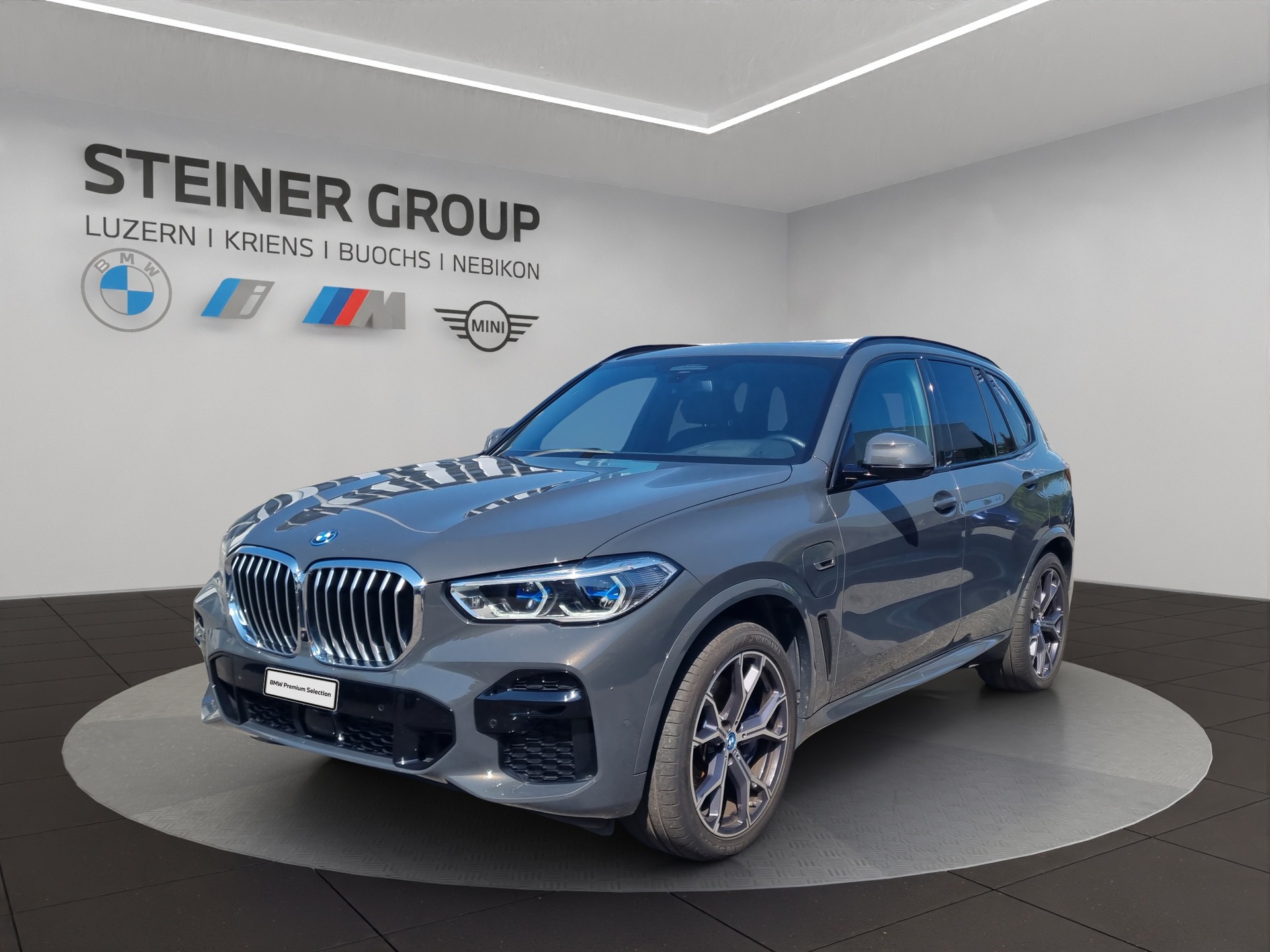 BMW X5 xDrive45e M Sport Steptronic-image-0