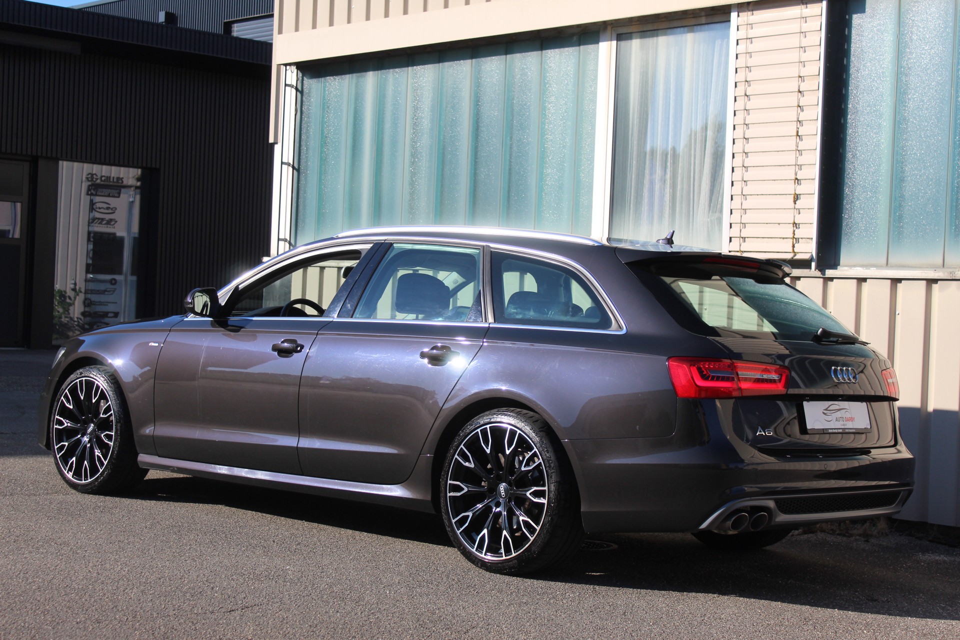 AUDI A6 Avant 2.0 TDI multitronic-image-4