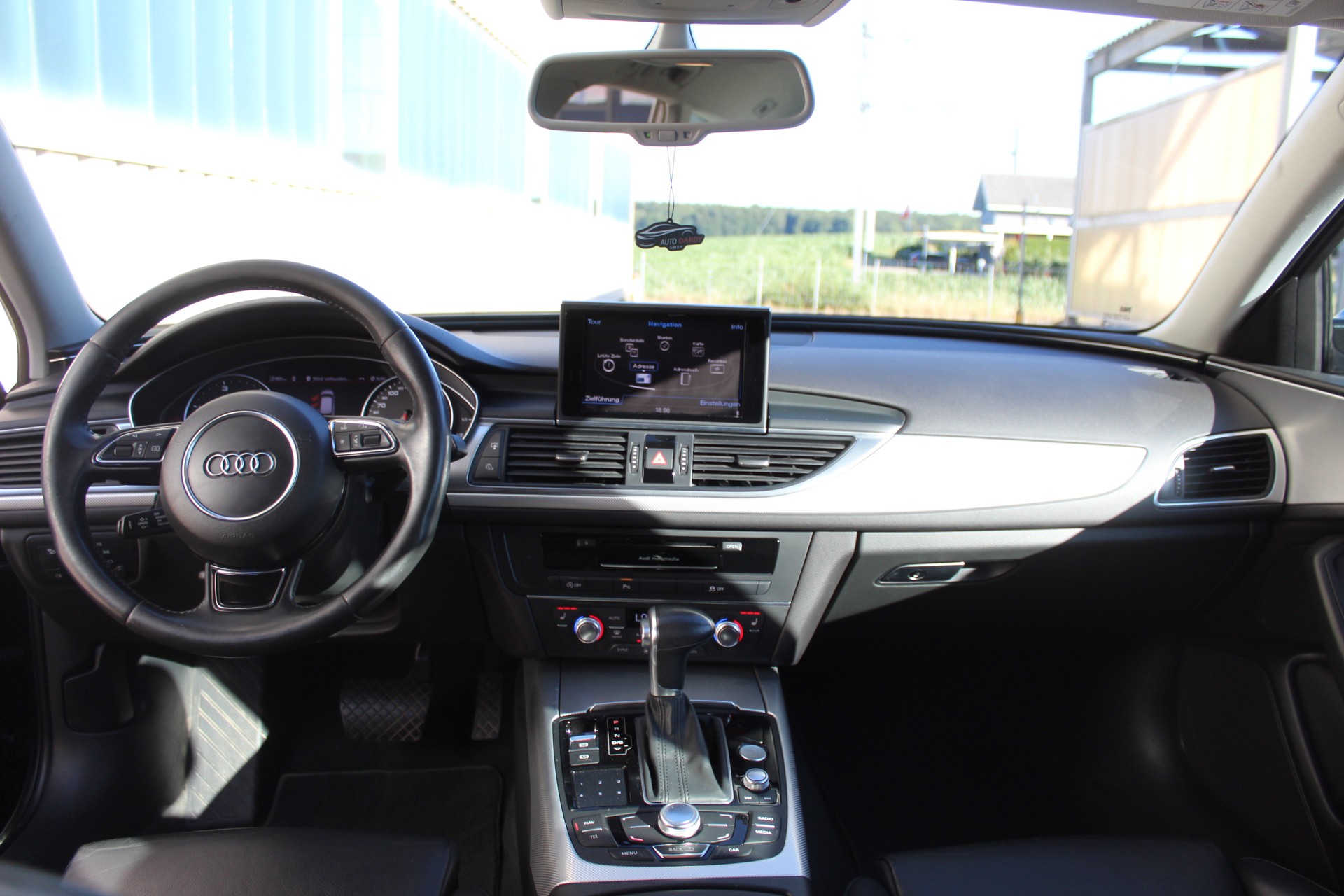AUDI A6 Avant 2.0 TDI multitronic-image-13