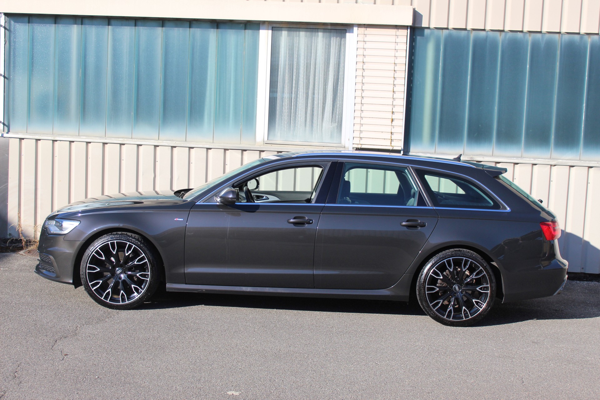 AUDI A6 Avant 2.0 TDI multitronic-image-5