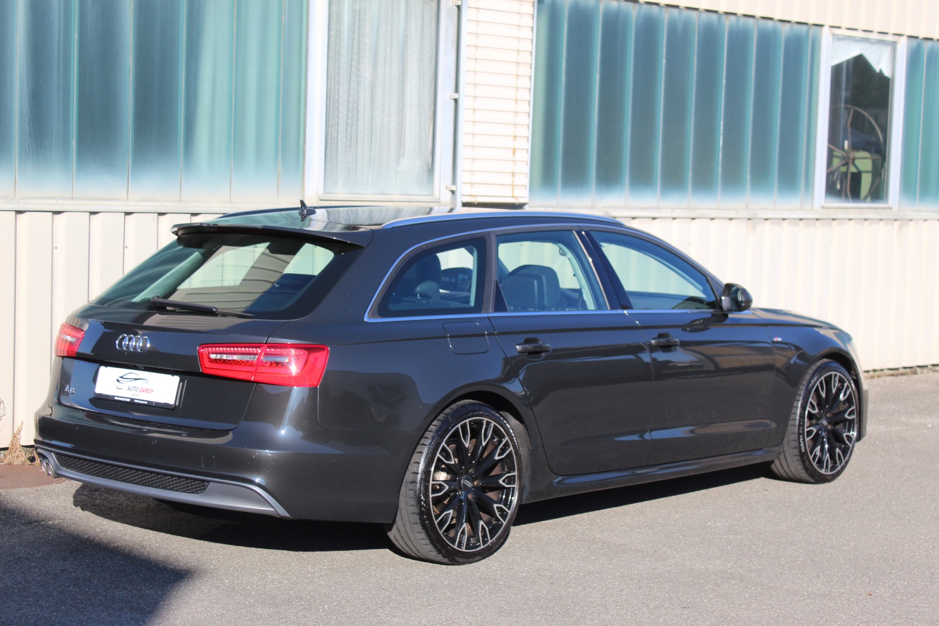 AUDI A6 Avant 2.0 TDI multitronic-image-2