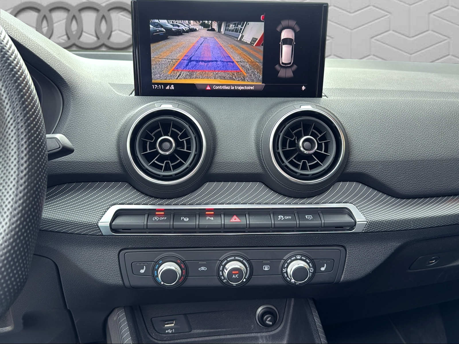 AUDI Q2 1.4 TFSI sport S-tronic-image-18