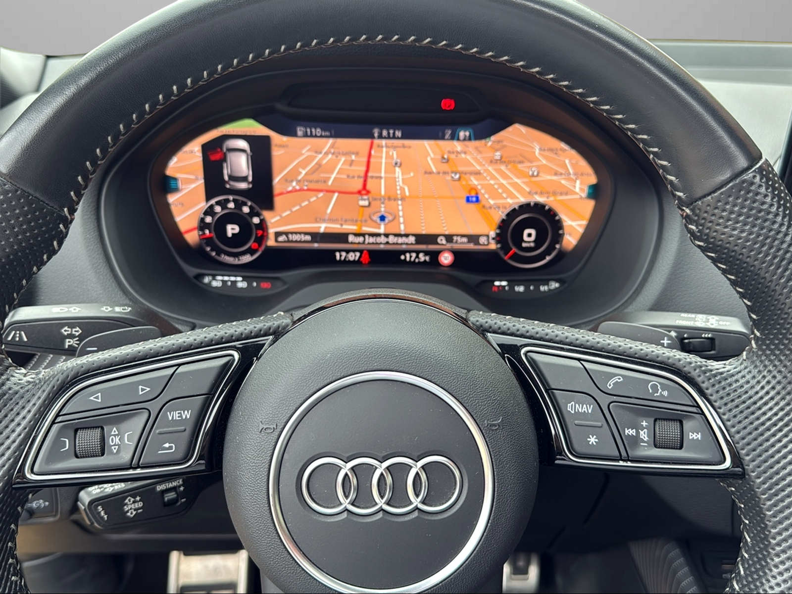 AUDI Q2 1.4 TFSI sport S-tronic-image-13