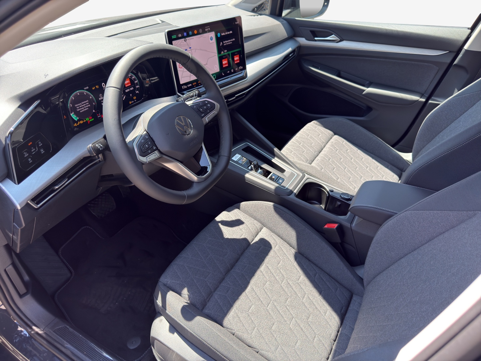 VW Golf 1.5 e TSI mHEV United DSG-image-7
