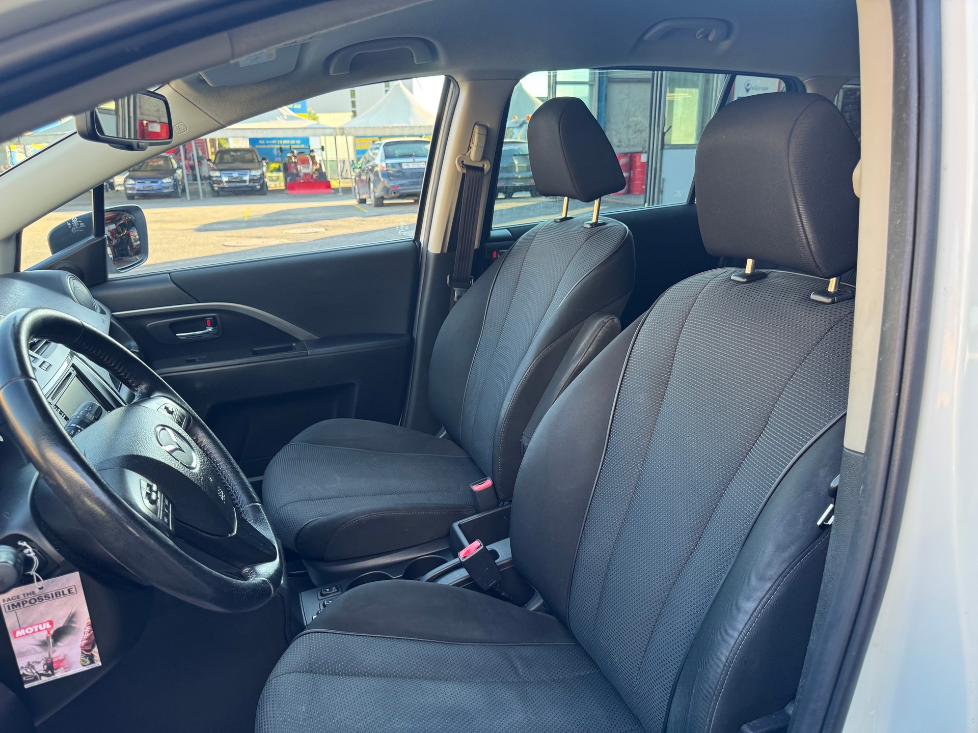 MAZDA 5 2.0 16V Voila ma Suisse Edition+ Activematic-image-5