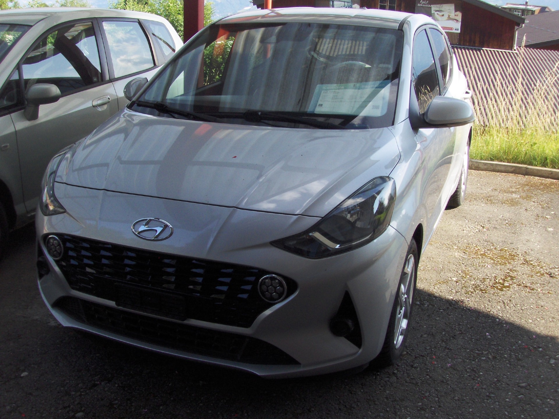 HYUNDAI i10 1.2 Amplia Automat-image-0
