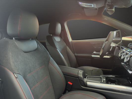 MERCEDES-BENZ GLA 250 4Matic Swiss Star-image-11