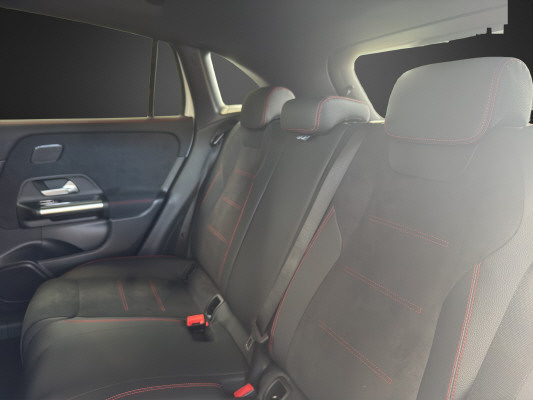 MERCEDES-BENZ GLA 250 4Matic Swiss Star-image-10