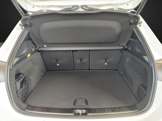 MERCEDES-BENZ GLA 250 4Matic Swiss Star-image-12