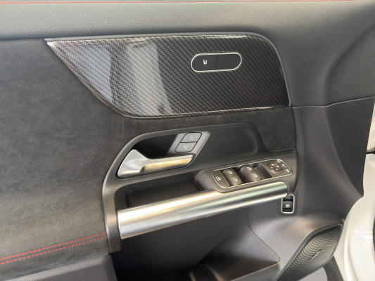 MERCEDES-BENZ GLA 250 4Matic Swiss Star-image-9