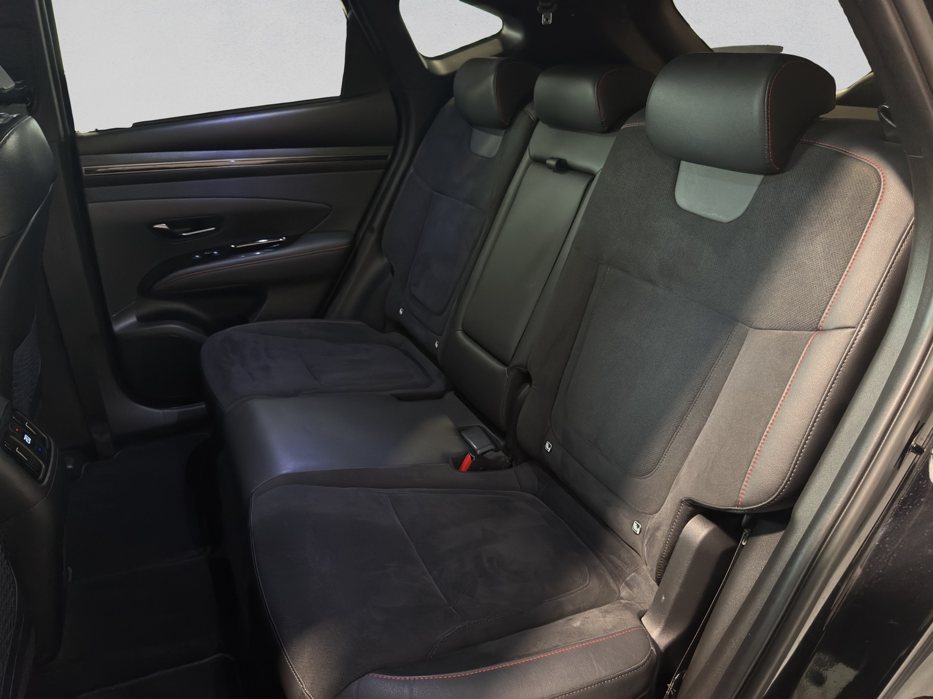 HYUNDAI Tucson 1.6 TGDI PHEV N Line 4WD-image-12