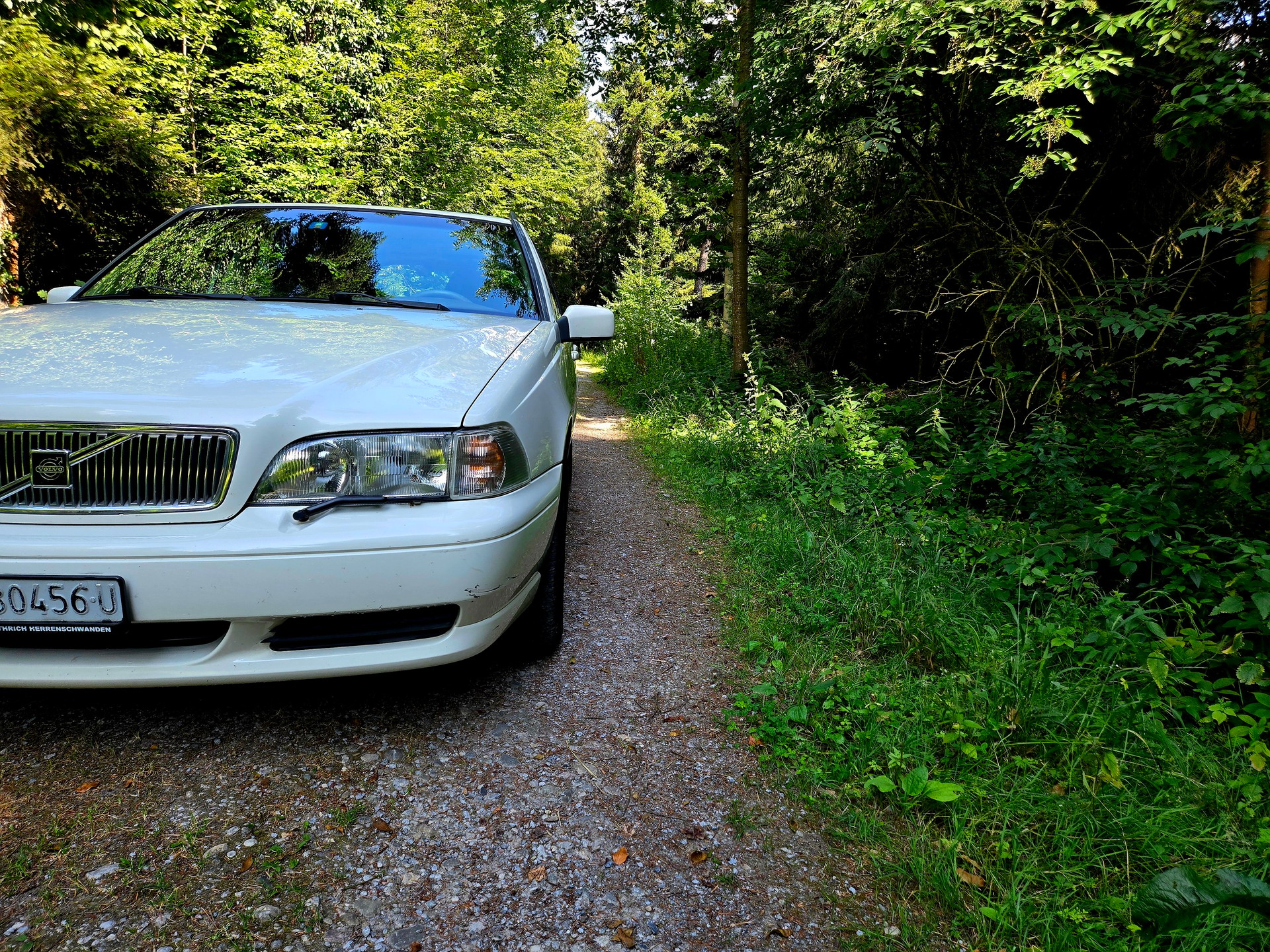 VOLVO V70 2.5-image-2