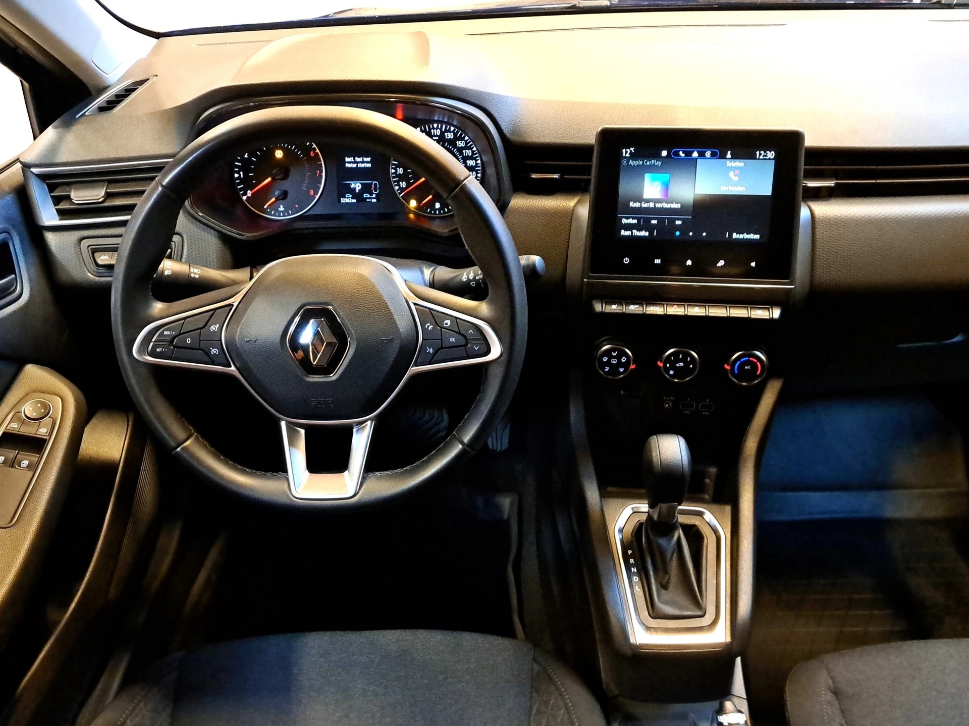 RENAULT Clio 1.0 Intens CVT-image-8