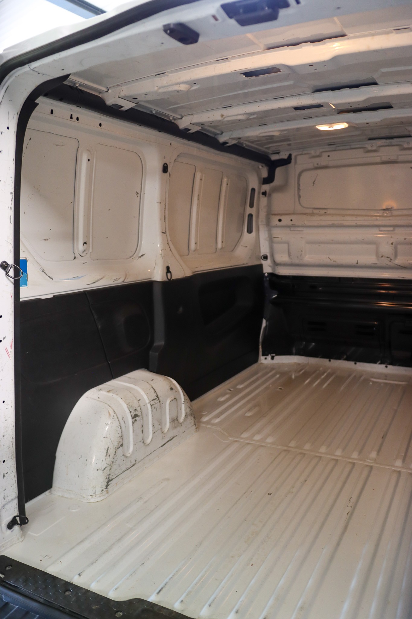 NISSAN NV300 dCi 120 2.9 L1H1 Pro-image-13