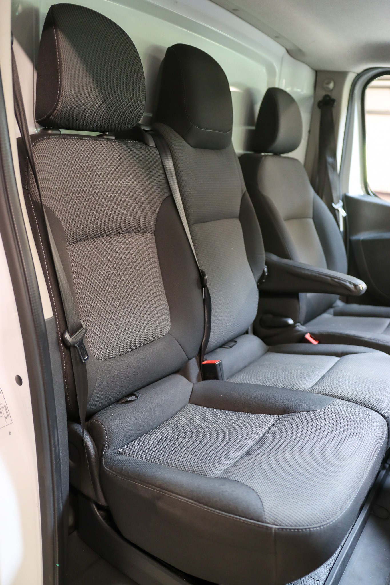 NISSAN NV300 dCi 120 2.9 L1H1 Pro-image-11