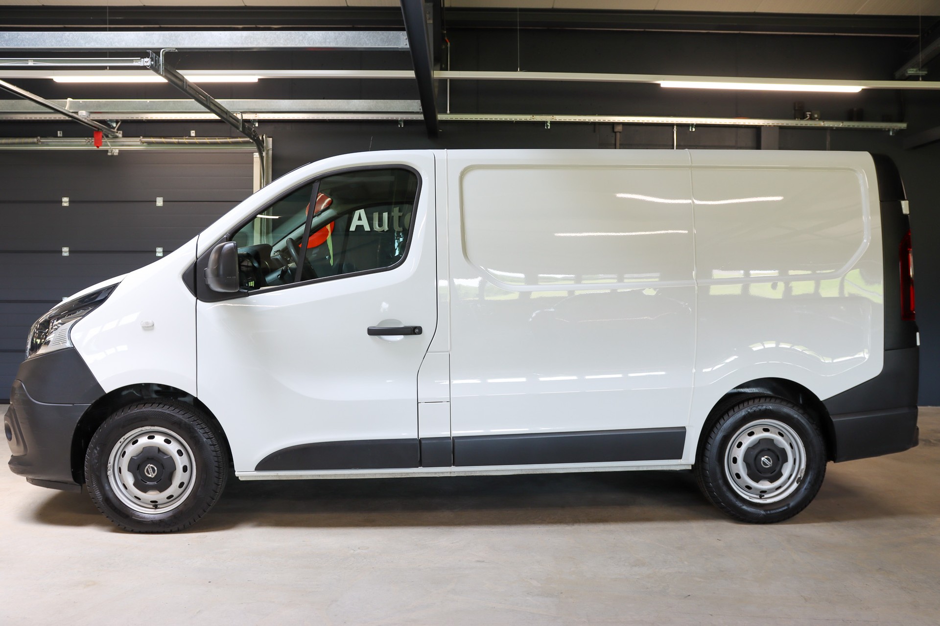 NISSAN NV300 dCi 120 2.9 L1H1 Pro-image-2