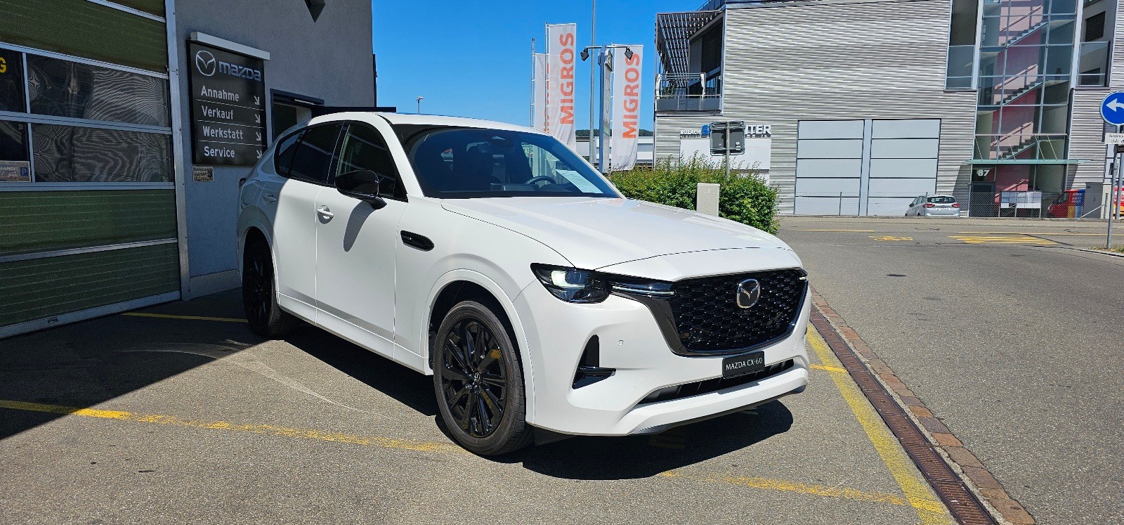 MAZDA CX-60 2.5 PHEV Homura Plus-image-3