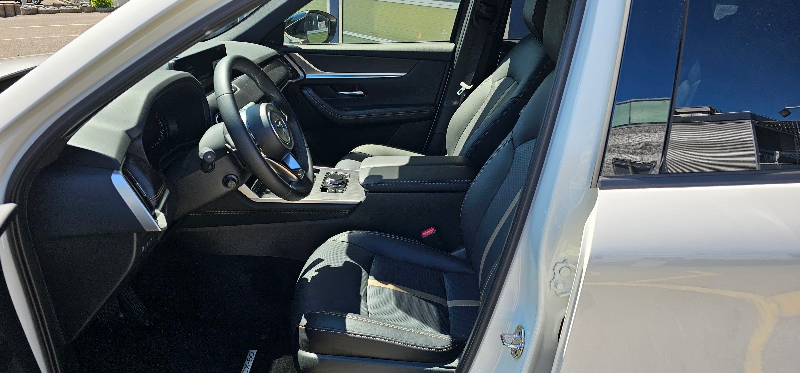 MAZDA CX-60 2.5 PHEV Homura Plus-image-10